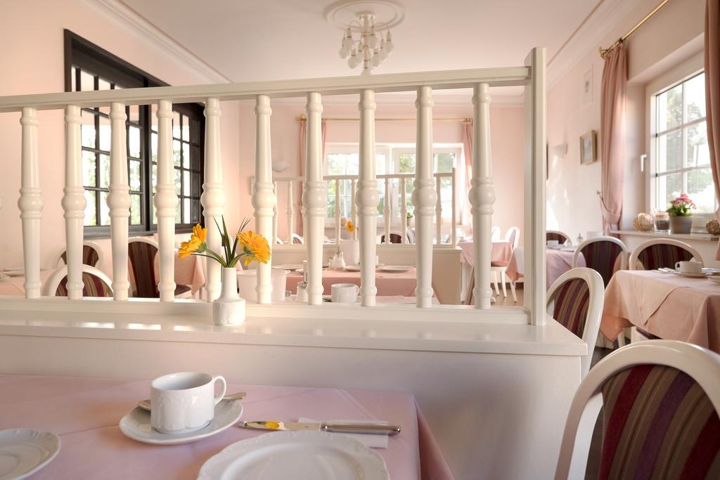 Hotel Heuboden Умкирх Экстерьер фото
